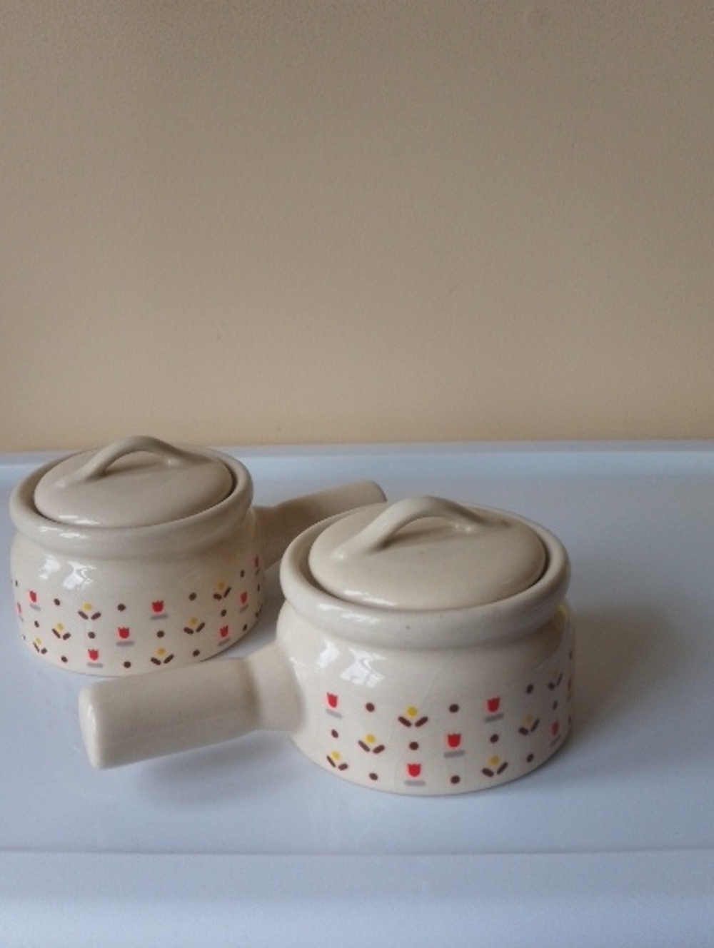 Pair of Vintage Ceramic French Onion Soup Set with Lids and Handle